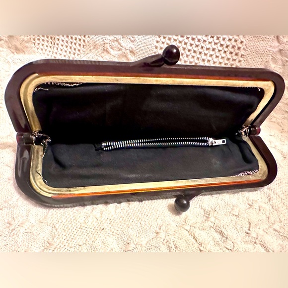 Vtg 1960’s Victorian Style Classy Tapestry Wool Clutch w Brown Lucite Frame - Picture 6 of 8